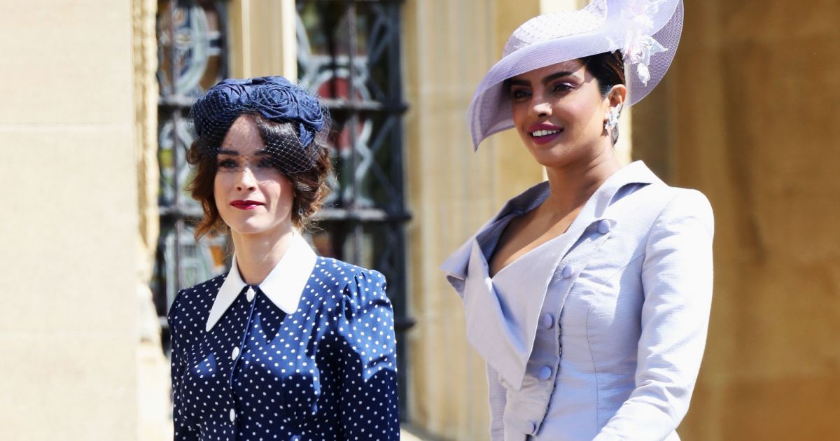 Abigail Spencer E Priyanka Chopra Amigas Da Noiva Foram Juntas Ao Casamento Do Principe Harry Com Meghan Markle Priyanka Escolheu Um Vestido Da Grife Vivienn Purepeople