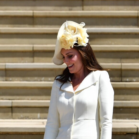 Kate Middleton também optou por um tom mais claro no casamento do cunhado, o príncipe Harry, com Meghan Markle