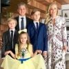 Angélica usa vestido de R$ 17 mil e posa ao lado de Luciano Huck e dos filhos no bar-mitzvá de Joaquim, em 20 de maio de 2018