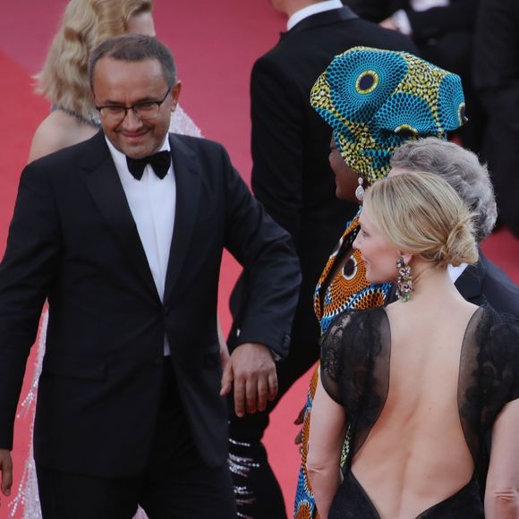 Cate Blanchett usou look preto rendado na exibição de 'Everybody Knows' ('Todos Lo Saben') e na abertura de gala da 71ª edição do Festival de Cannes, no Palais des Festivals, em 8 de maio de 2018