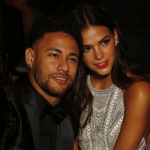 No Brasil, Neymar comemora proximidade com Bruna Marquezine com postagem nesta terça-feira, dia 22 de maio de 2018