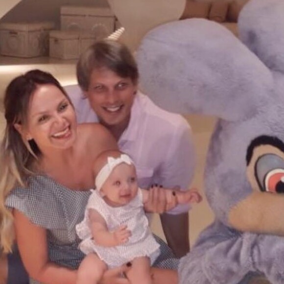 Eliana também contou que é comum seu leite vazar: 'No início eu estranhava, mas agora já estou mais acostumada'