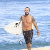 Paulinho Vilhena gosta de surfar nas horas de folga