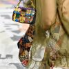 As botas em patchwork foram desfiladas pela Dior na Paris Fashion Week, na França, em 27 de fevereiro de 2018