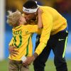 Camisa 10 da seleção brasileira, Neymar brincou com o filho dois dias antes de embarcar para a Rússia