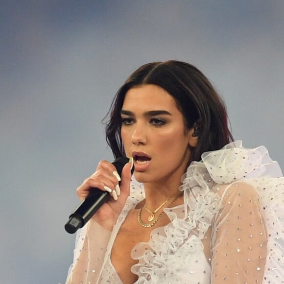 Dua Lipa foi a atração musical da final da UEFA Champion League neste sábado, 26 de maio de 2018