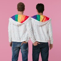 Moda com diversidade: marca lança coleção que celebra e apoia movimento LGBTQ+