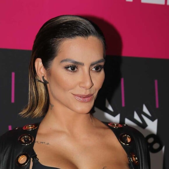 Cleo lamentou o fato de o Instagram ter regras diferenciadas para o corpo feminino e masculino