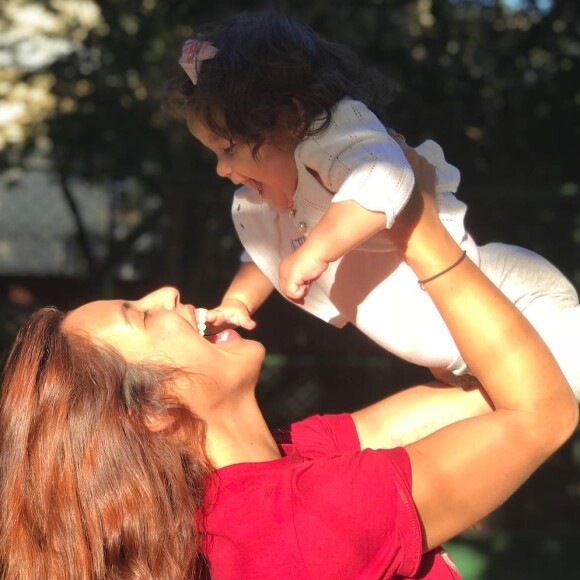 Madalena, filha de Yanna Lavigne, está sempre esbanjando fofura na web