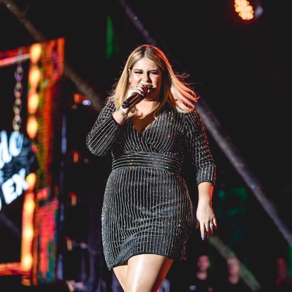 Marília Mendonça listou os alimentos que saíram de sua dieta: 'Coisas que eu eliminei: frituras, refrigerante (inclusive o zero), suco processado, embutidos (presunto, mortadela e afins), arroz, feijão, massas, alimentos que contém glúten (farinha branca), açúcar branco, fastfoods, qualquer tipo de comida que desembrulhe e não descasque'