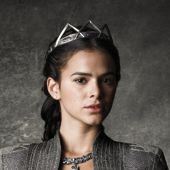 Otávio (Alexandre Borges) tranca Catarina (Bruna Marquezine) na masmorra no capítulo de sábado, 16 de junho de 2018 da novela 'Deus Salve o Rei'