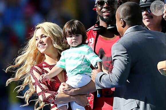 Shakira leva o filho, Milan, para a final da Copa do Mundo no Maracanã, no Rio de Janeiro