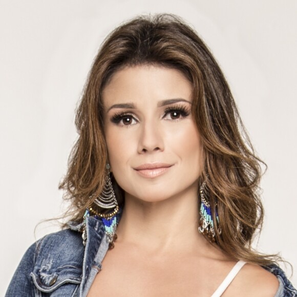 Paula Fernandes comemorou participação na novela 'Deus Salve o Rei' na quinta-feira, 31 de maio de 2018