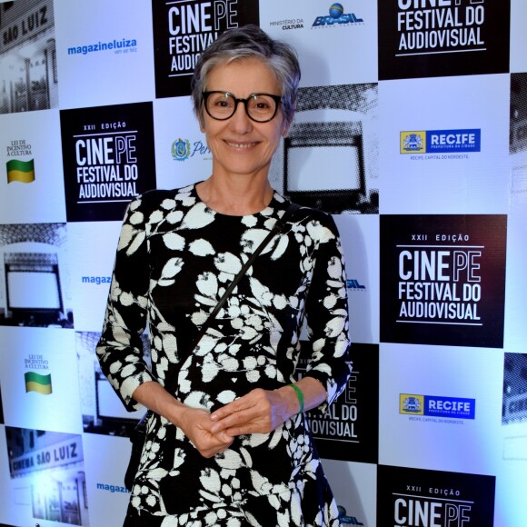 Cássia Kis recebeu o prêmio Calunga de Ouro, honraria máxima do festival