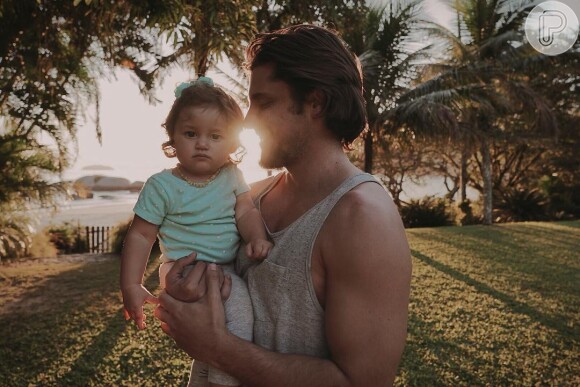 Foto: Bruno Gissoni mostra Madalena fazendo careta em vídeo - Purepeople