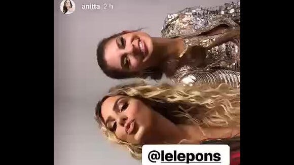 Anitta posa no pink carpet do MTV Miaw no México, em 2 de junho de 2018