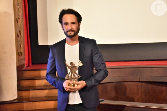 Rodrigo Satoro recebeu a honraria máxima do festival, o Troféu Calunga de Ouro