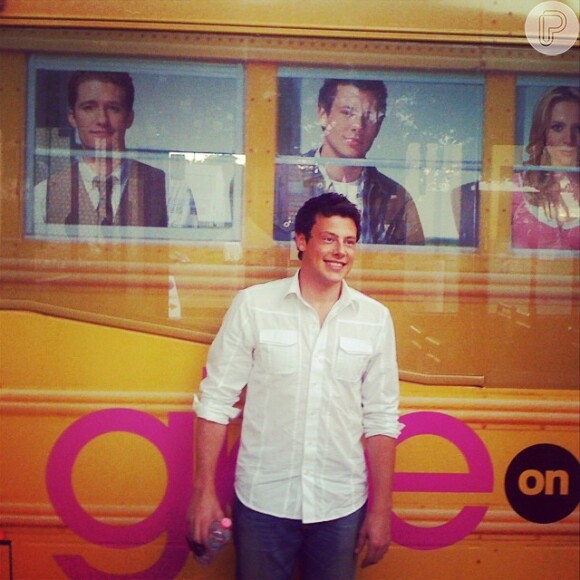 Cory Monteith recebeu homenagens de fãs da série "Glee", e dos seus ex companheiros de elenco