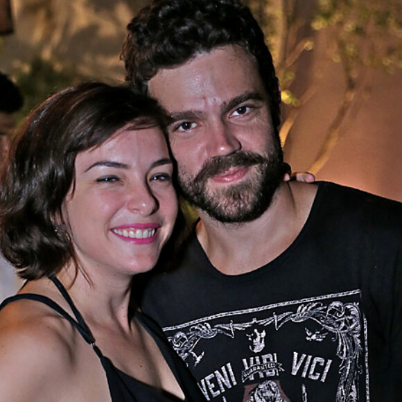 Regiane Alves e o cineasta João Gomez terminaram o casamento de sete anos