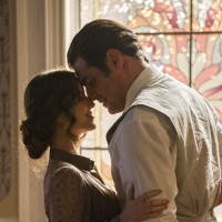 'Orgulho e Paixão': Darcy se afasta ao tentar beijar Elisabeta. 'É melhor!'