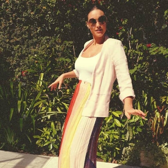 Débora Nascimento tem dividido com seus seguidores a rotina na maternidade de Bella