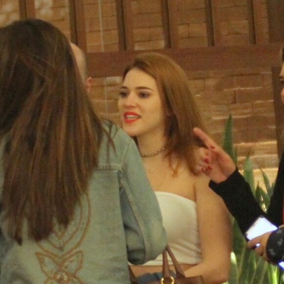 Ana Clara, do 'BBB18', passeou no shopping com a mãe, Eva