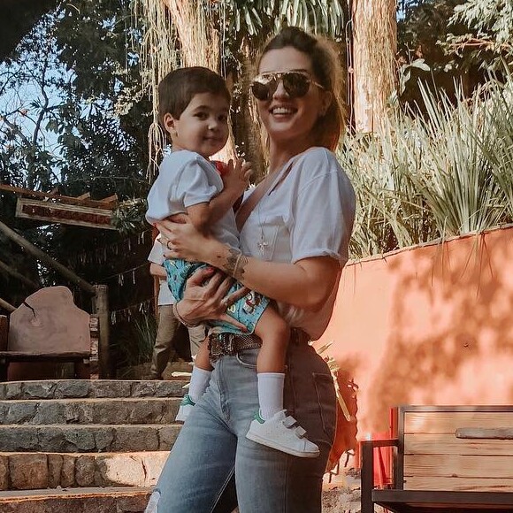 Aline Gotschalg disse que a maternidade não é sinônimo de se anular para viver em função do bebê