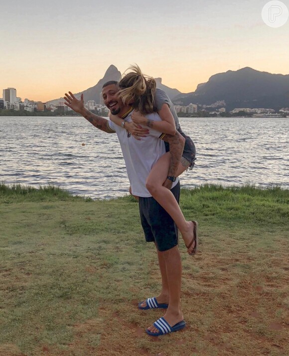 Aline Gotschalg reatou casamento com Fernando Medeiros em maio de 2018