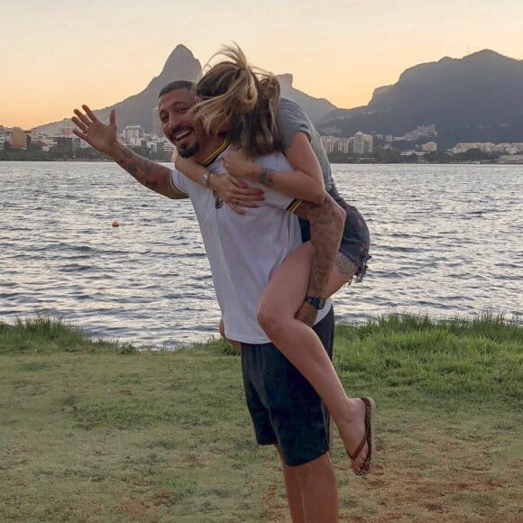 Aline Gotschalg reatou casamento com Fernando Medeiros em maio de 2018