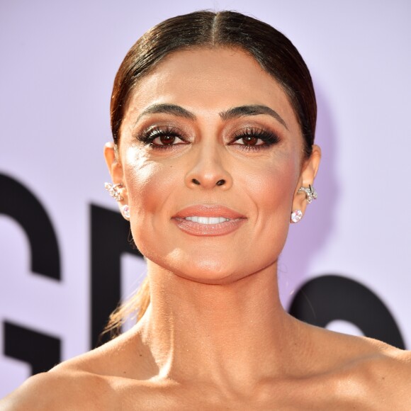 Juliana Paes usou batom nude na make para a 46ª edição do AFI Life Achievement Award, realizado no Teatro Dolby, na Califórnia, Estados Unidos, nesta quinta-feira, 7 de junho de 2018