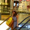 Bruna Marquezine foi ao shopping Rio Design, na Barra da Tijuca, Zona Oeste do Rio de Janeiro, na tarde desta segunda-feira, 21 de abril de 2014