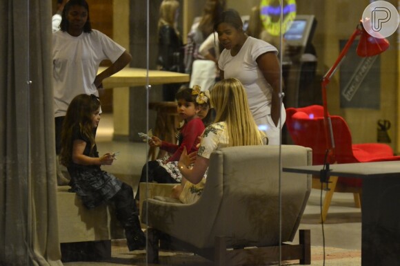 Susana Werner e Julio Cesar aproveitaram a tarde desta quarta-feira, 23 de julho de 2014, em um shopping na Barra da Tijuca, Zona Oeste do Rio de Janeiro