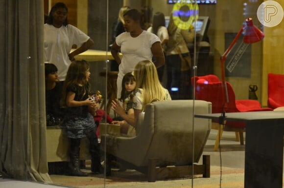 Susana Werner e Julio Cesar aproveitaram a tarde desta quarta-feira, 23 de julho de 2014, em um shopping na Barra da Tijuca, Zona Oeste do Rio de Janeiro