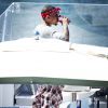 Chris Brown curtiu dias em Saint Tropez, na França, após o término do namoro com Karrueche Tran
