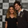 Claudia Leitte recebe o marido, Marcio Pedreira, nos bastidores do show em Pernambuco. Cantora faz tour do lançamento do DVD 'AxéMusic'
