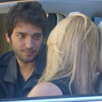 'Geração Brasil': Megan tenta beijar Davi e é rejeitada.'Amo a Manu', diz hacker