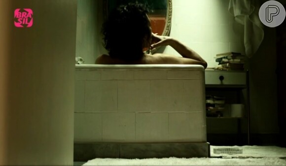 Regina Duarte faz cena sem roupa em banheira no filme 'Gata Velha Ainda Mia'. 'Papel é diferente de tudo que já fiz'