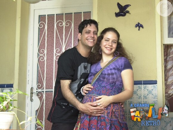 Terceira temporada de 'A Grande Família', exibida em 2003, é marcada pela chegada de Vivi (Leandra Leal), ex-namorada de Tuco (Lúcio Mauro Filho) que avisa ao filho de Nenê (Marieta Severo) que ele será papai