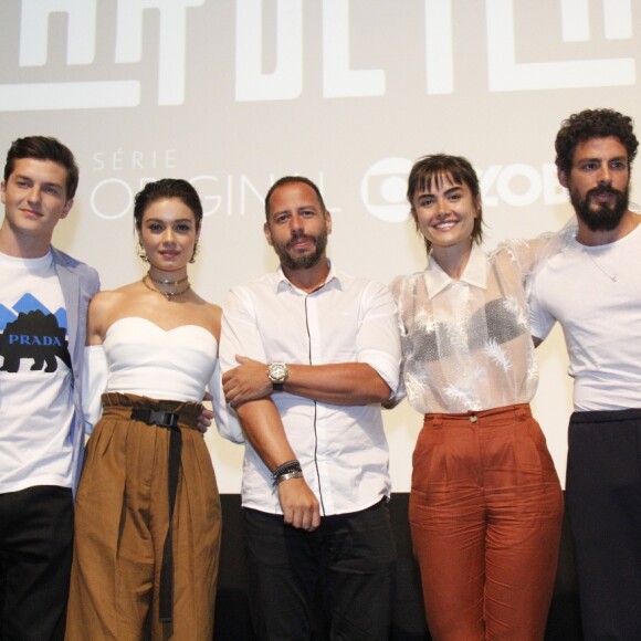 Sophie Charlotte se reúne com elenco da série 'Ilha de Ferro', da TV Globo, para uma coletiva no Teatro Riachuelo, no Centro do Rio de Janeiro, na noite desta terça-feira, 13 de novembro de 2018