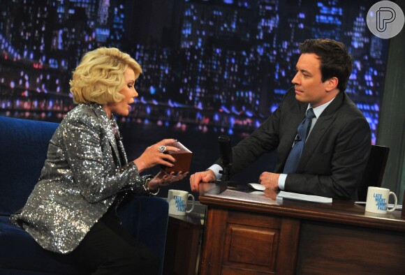 Em 2013, Joan Rivers foi entrevistada por Jimmy Fallon em seu talk-show