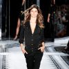 Isabelli Fontana também desfilou pela grife Versace na Semana de Moda de Nova York
