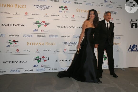 George Clooney presenteou Amal Alamuddin com um anel de noivado de R$ 1,6 milhão