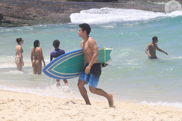 Sergio Malheiros gravou cenas de surfe na Praia do Arpoador, no Rio de Janeiro