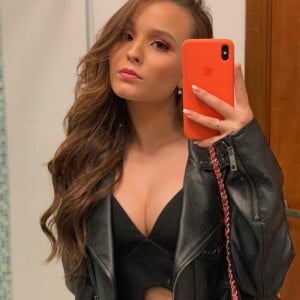 Larissa Manoela escreveu: 'A gente nunca está preparado para a partida de um amigo, ainda mais desses seres especiais que tomam conta do nosso coração'