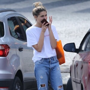 Sasha Meneghel é fotografada com look descolado durante passagem pelo Rio de Janeiro, em agosto de 2018