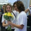Sasha Meneghel é surpreendida por Bruno Montaleone e chora ao ser recebida com flores na aerea de embarque do aeroporto Internacional Tom Jobim, no Rio de Janeiro, em novembro de 2018