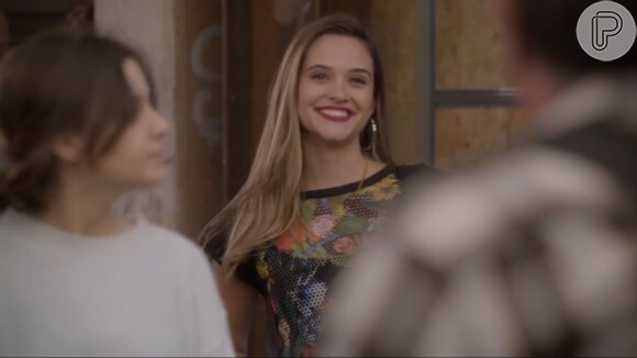 Fatinha (Juliana Paiva) chega à Escola de Artes Ribalta para participação em 'Malhação Sonhos'