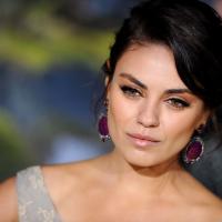 Mila Kunis vai à pré-estreia de 'Oz: Mágico e Poderoso' sem Ashton Kutcher