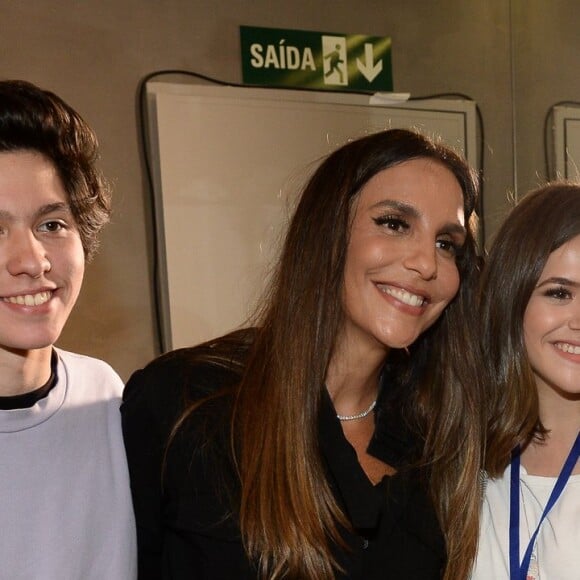 No mês passado, Maisa Silva e o namorado, Nicholas Arashiro, curtiram show de Ivete Sangalo