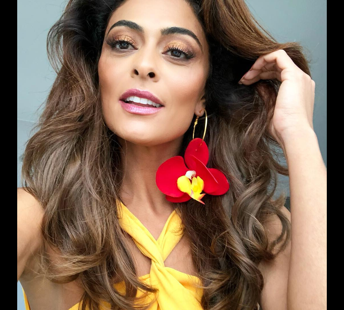 Ozgin ayolni qornida orqadan sikishadi